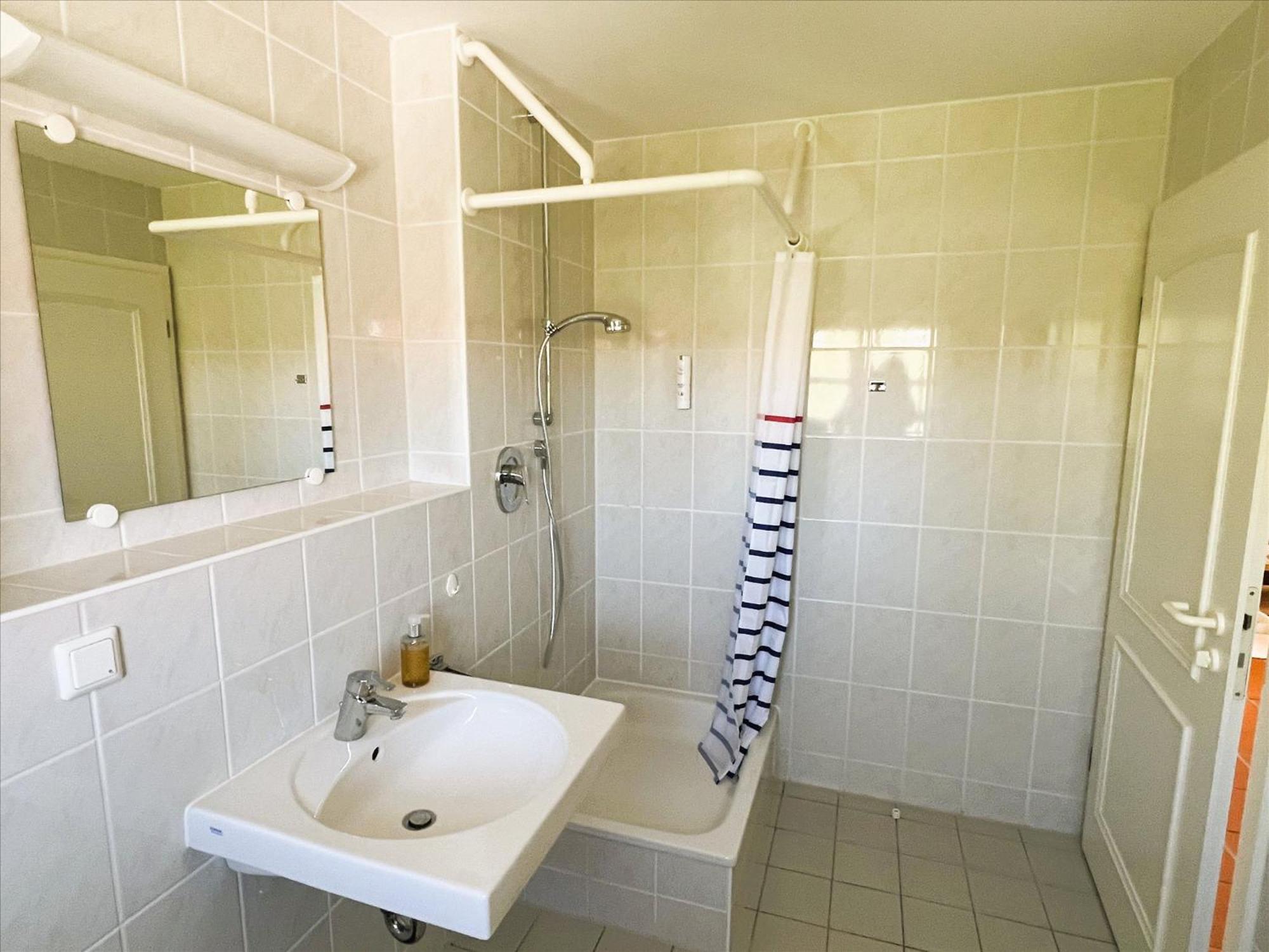 Feriendorf Rugana - Klassik Appartement Mit 1 Schlafzimmer D44 Dranske Eksteriør bilde